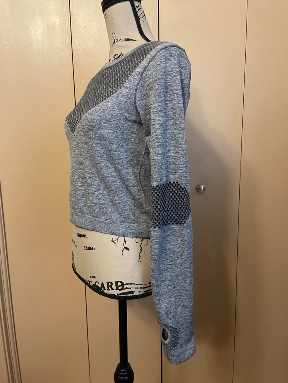 Gray Long Sleeve Mesh Pullover - Picture 2 of 9